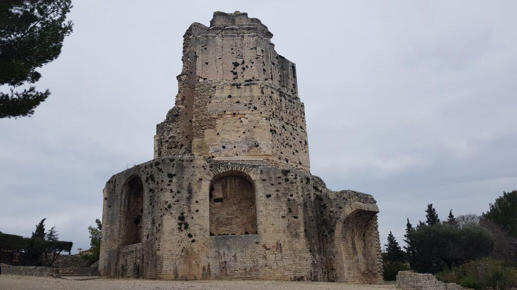 Tour magne di Nimes